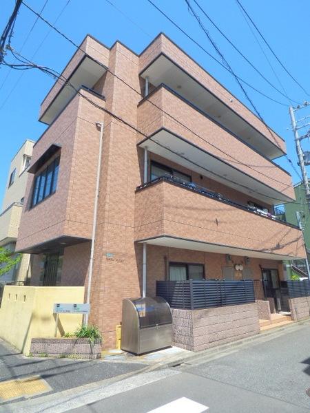 重厚感を感じる外観