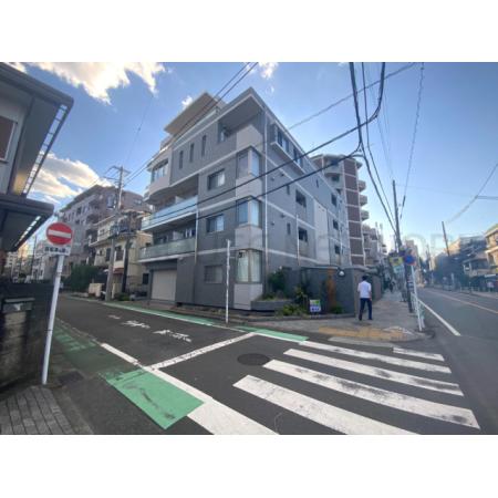 さくら通り沿い