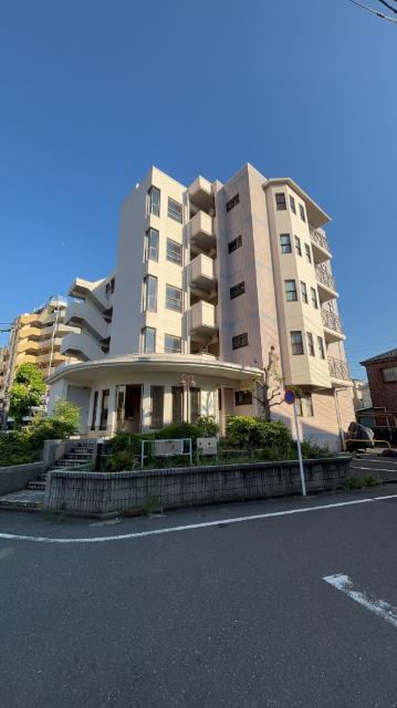 タイル張りマンション