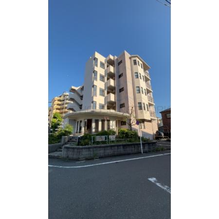 タイル張りマンション