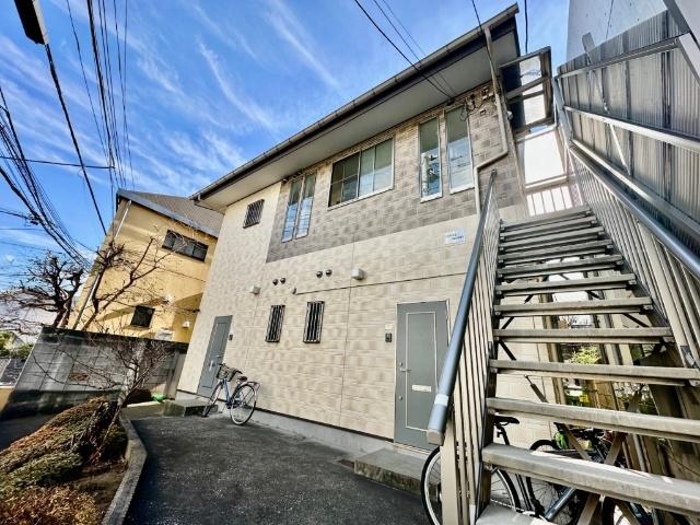 『新築そっくりさん』で外観もリノベーショ