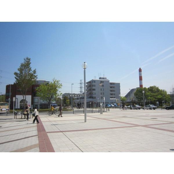 都筑ふれあいの丘駅前