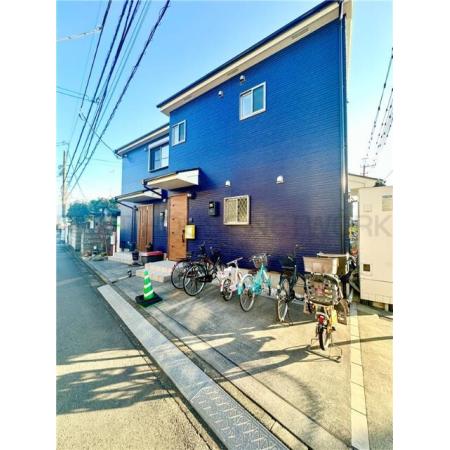 陽当り良好です！おしゃれな外観も魅力です