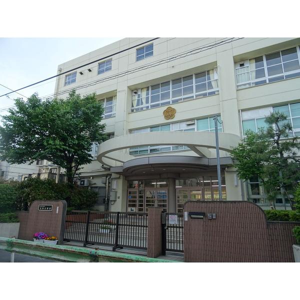 江東区立水神小学校：289m