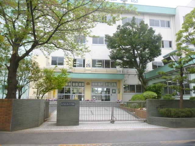 江戸川区立篠崎中学校：1016m