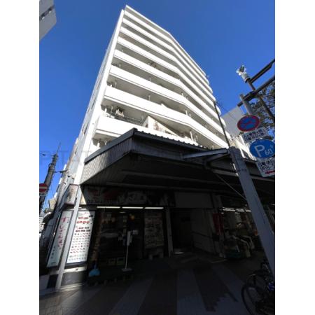 白を基調とした外観