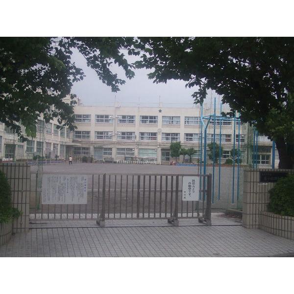 江戸川区立東小松川小学校：604m