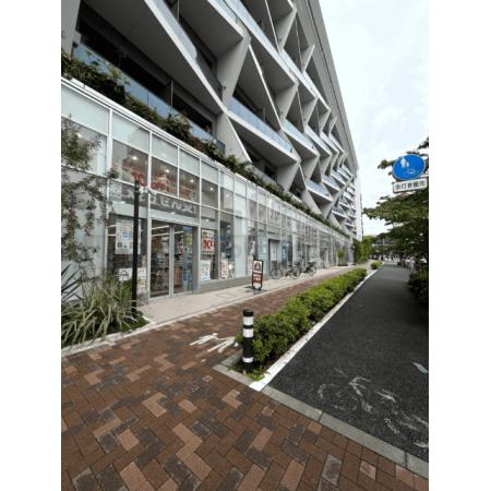 くすりの福太郎東麻布店：246m