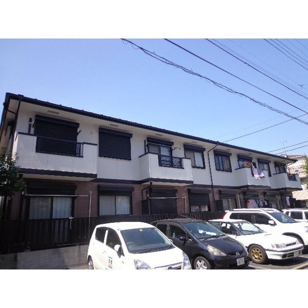 前面駐車場のため、日当たり良好です