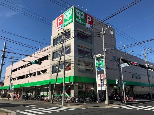 トモズ菊名店：119m