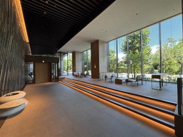 Brillia Tower 上野池之端 ロビー