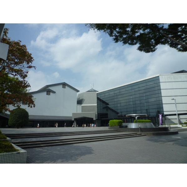 府中の森芸術劇場