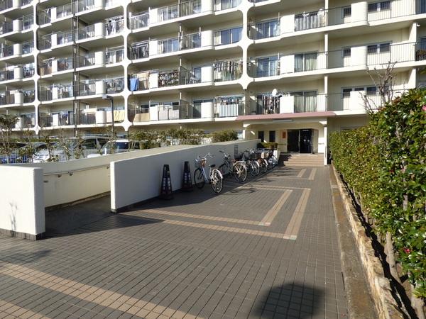 清潔感のあるエントランス