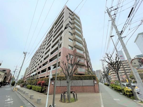 鉄筋コンクリート造地上11階建て・総戸数209戸