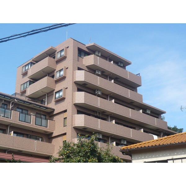 南浦和駅徒歩９分の好立地にございます。