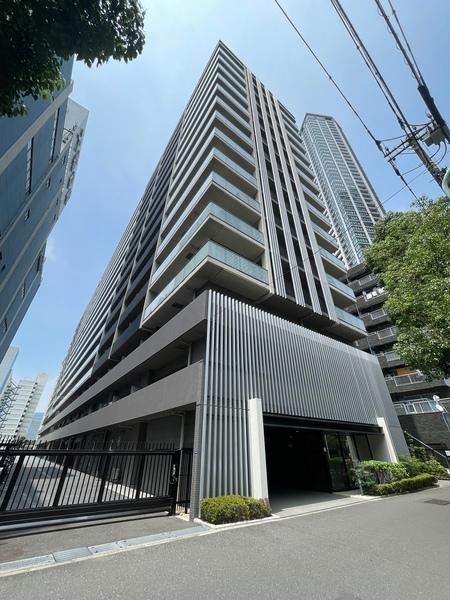 鉄筋コンクリート造地上15階建て・総戸数233戸