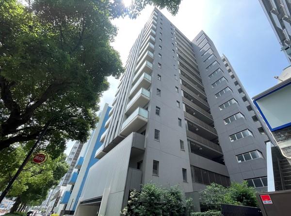 鉄筋コンクリート造地上15階建て・総戸数233戸