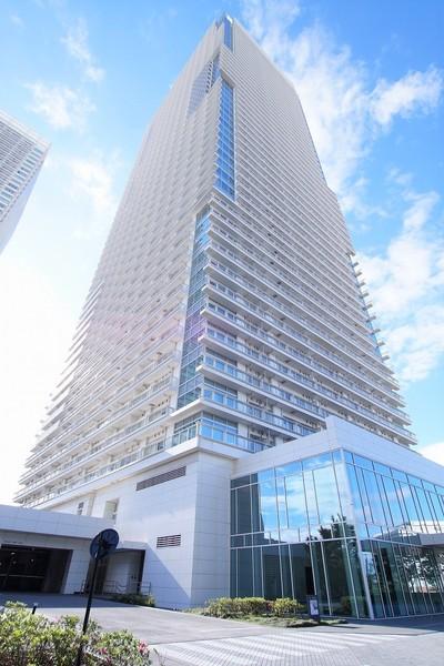 鉄筋コンクリート造・鉄骨造地上49階建て・総戸数883戸