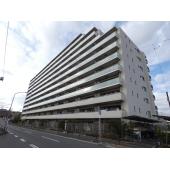 総戸数185戸の大規模マンション。