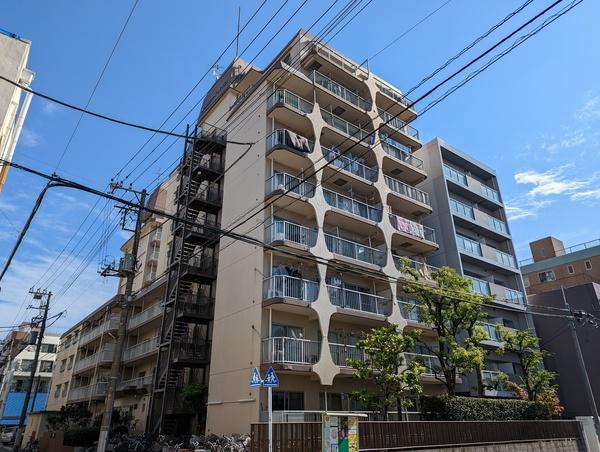 近隣施設も充実したマンションとなります。
