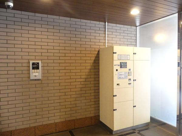 宅配ボックス完備