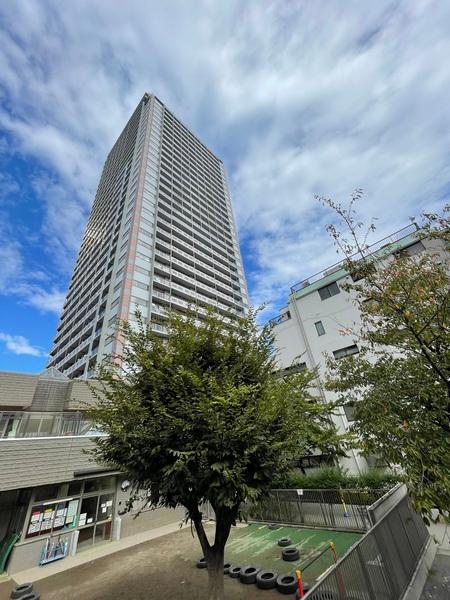 RC・SRC造地上35階建て・総戸数304戸