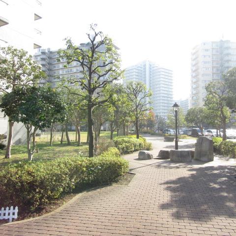 敷地内歩道、公園