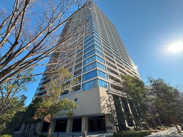 鉄筋コンクリート造地上34階建て・総戸数883戸