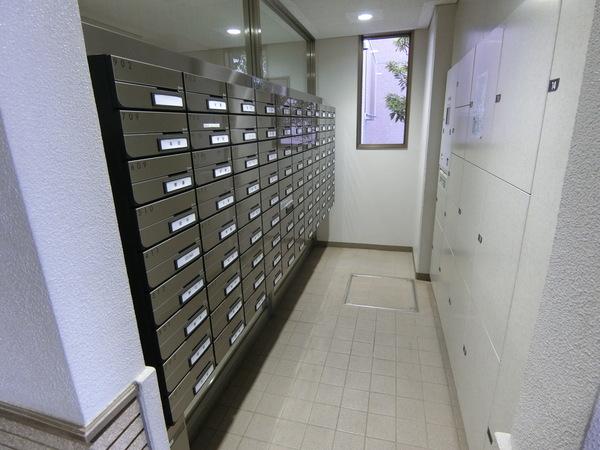 宅配ＢＯＸ、郵便コーナー
