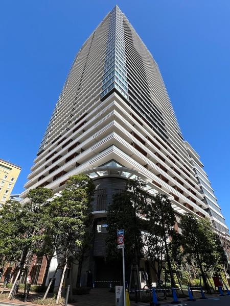 鉄筋コンクリート造・鉄骨造／地上37階建地下1階付・総戸数562戸