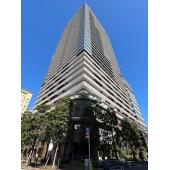 鉄筋コンクリート造・鉄骨造／地上37階建地下1階付・総戸数562戸