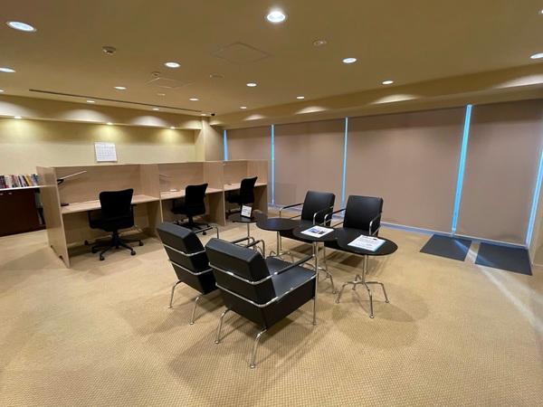 2階：オーナーズライブラリー