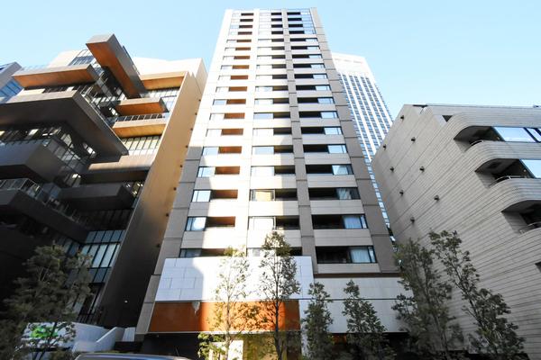 鉄筋コンクリート造地上19階建て・総戸数62戸