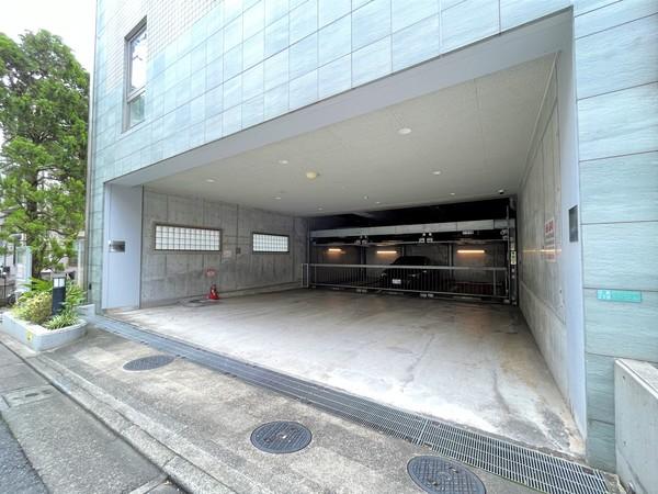 【駐車場】