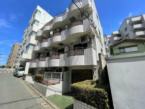 鉄筋コンクリート造地上4階建て・総戸数27戸
