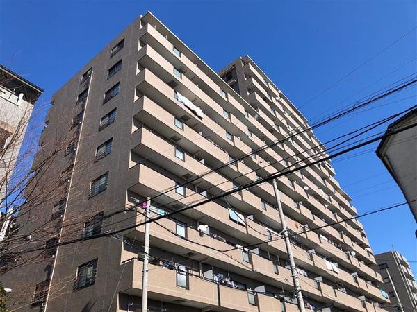 南向きで陽当り良好です。