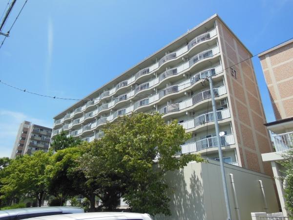 川沿いの建物の為、陽当たりや眺望を遮る建物はありません。