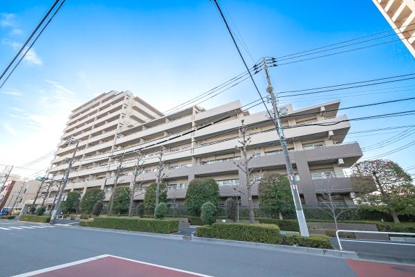 地上14階建て総戸数288戸　大規模マンションです。