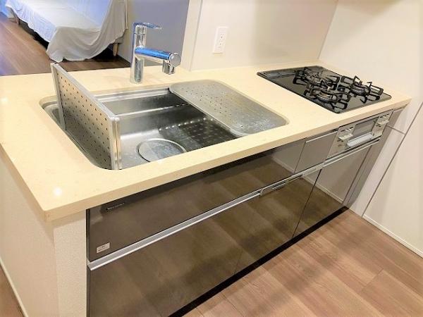 リビングダイニング　床暖房付き：CGで作成したリフォームイメージです。