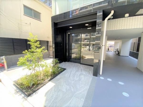 エントランス前アプローチ
