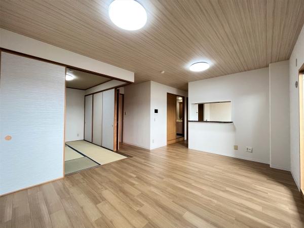 リビングダイニング