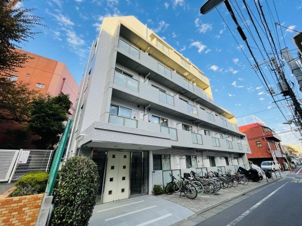 ホワイトを基調としたスタイリッシュな外観