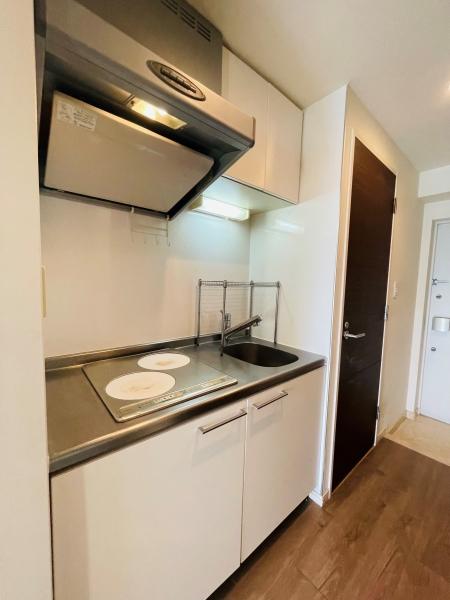 南西2面バルコニーの日当たり良い洋室