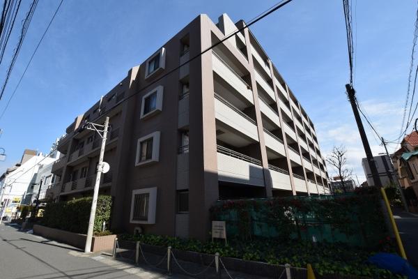 JR総武中央線「本八幡」駅徒歩4分の立地
