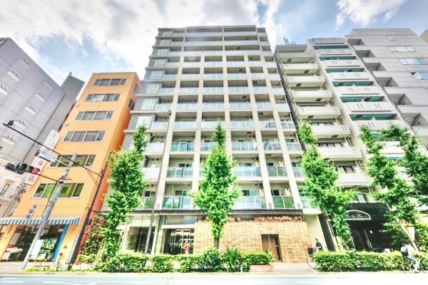 都営浅草線「蔵前」駅より徒歩1分。江戸通り沿いです。