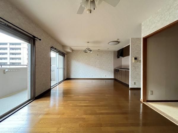 リビングダイニング