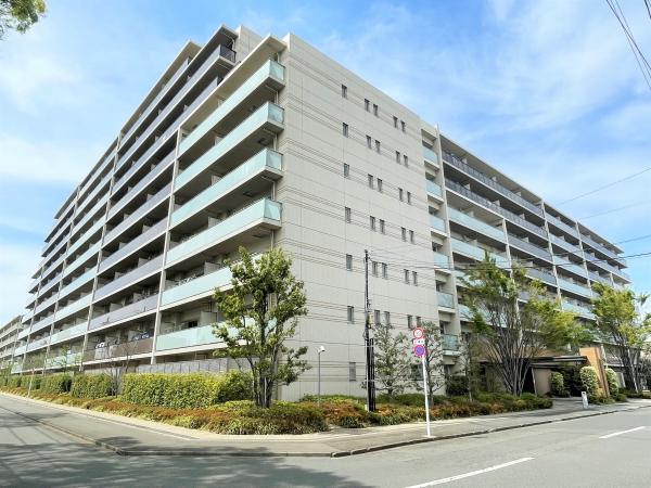 南東より現地外観
