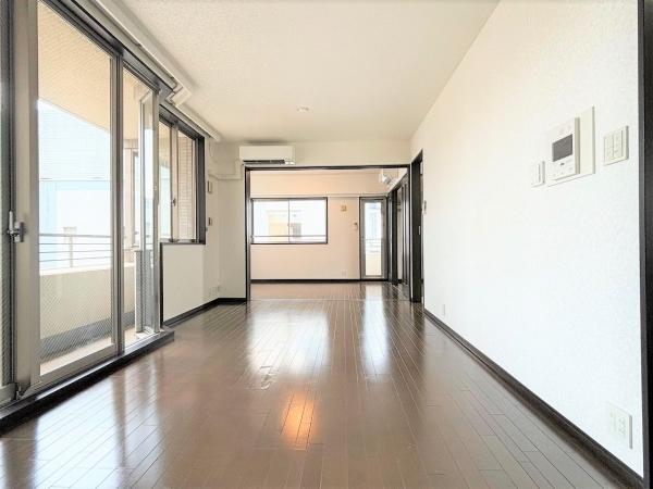 南側バルコニーからの眺望（永続的に保証されるものではありません）