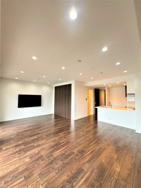 リビングダイニング約１８．４帖