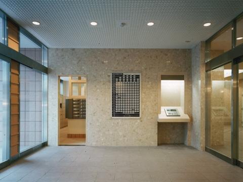 エントランス正面入り口